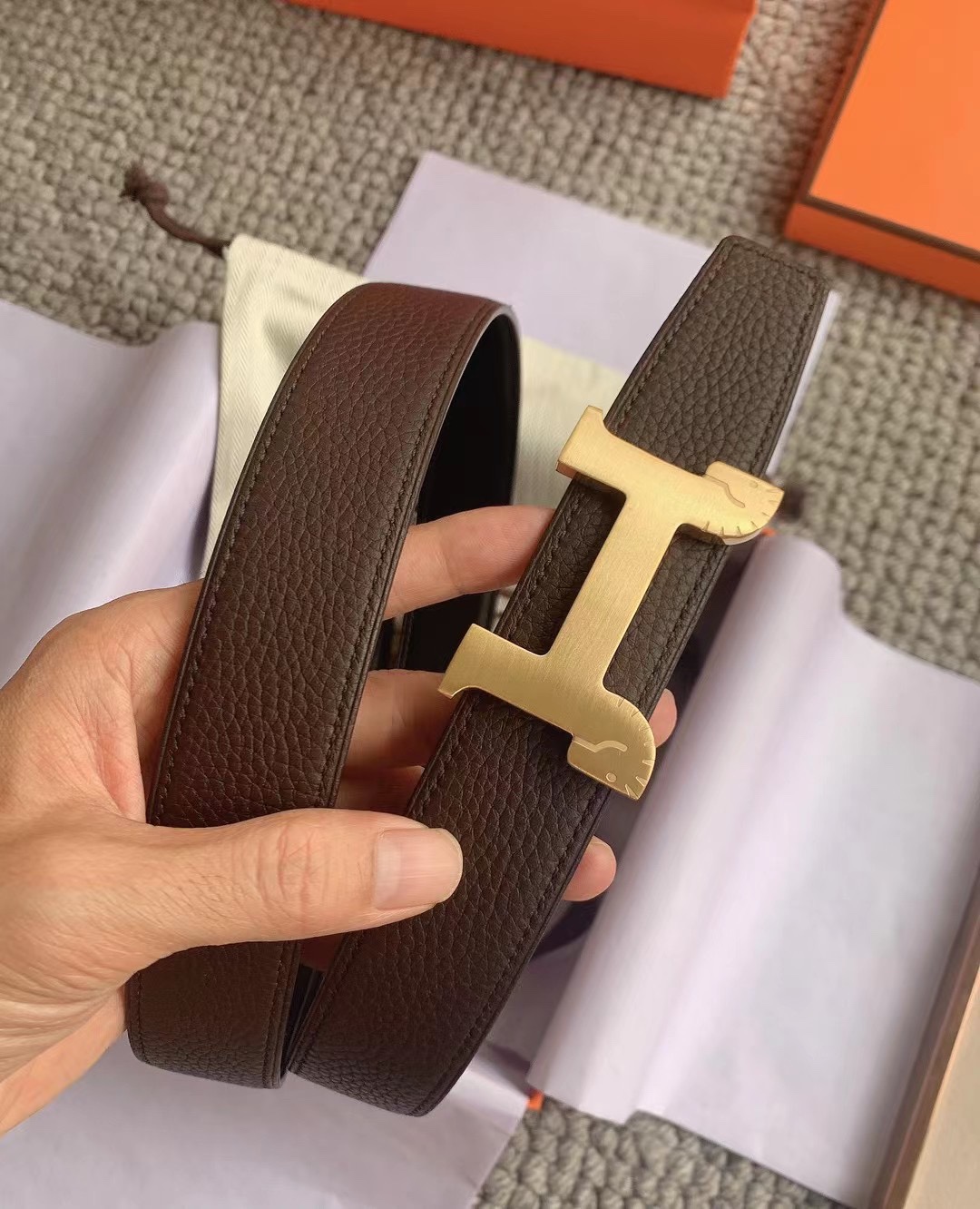 High quality, simple and refined women's waist belt 3 pcs add : 18859952090 if you need size guide