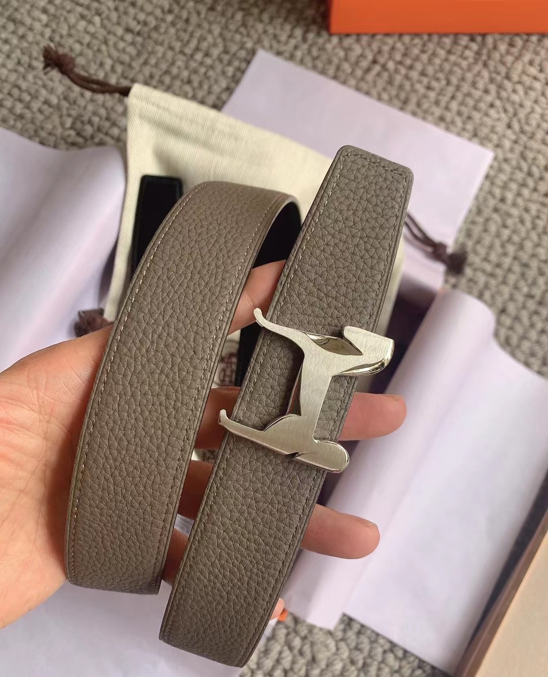 High quality, simple and refined women's waist belt 3 pcs add : 18859952090 if you need size guide