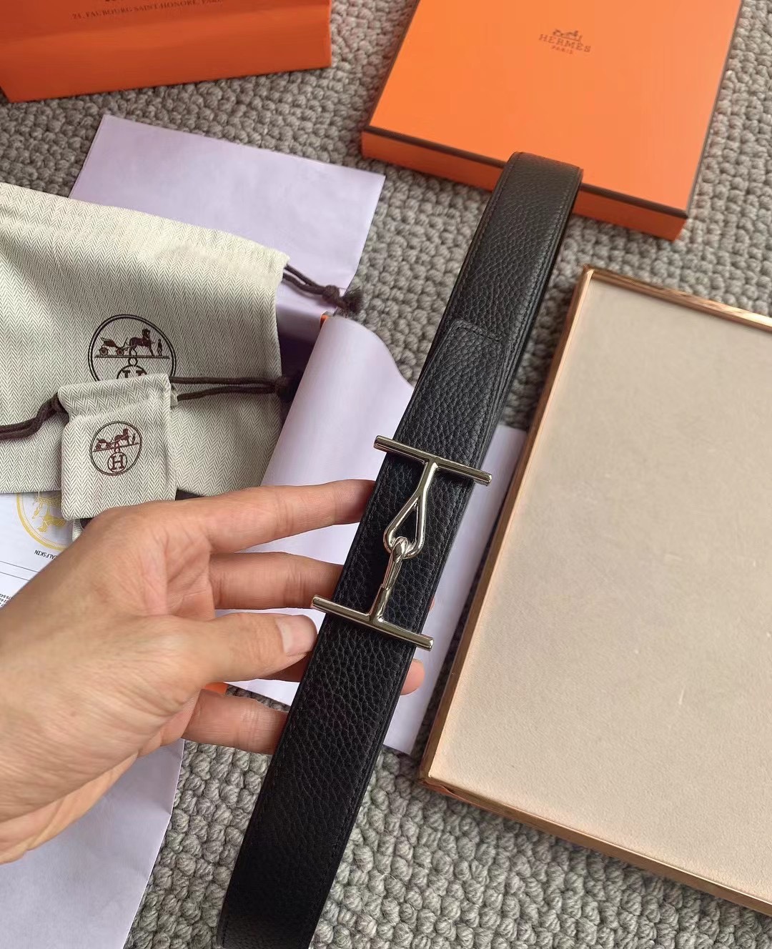High quality, simple and refined women's waist belt 3 pcs add : 18859952090 if you need size guide
