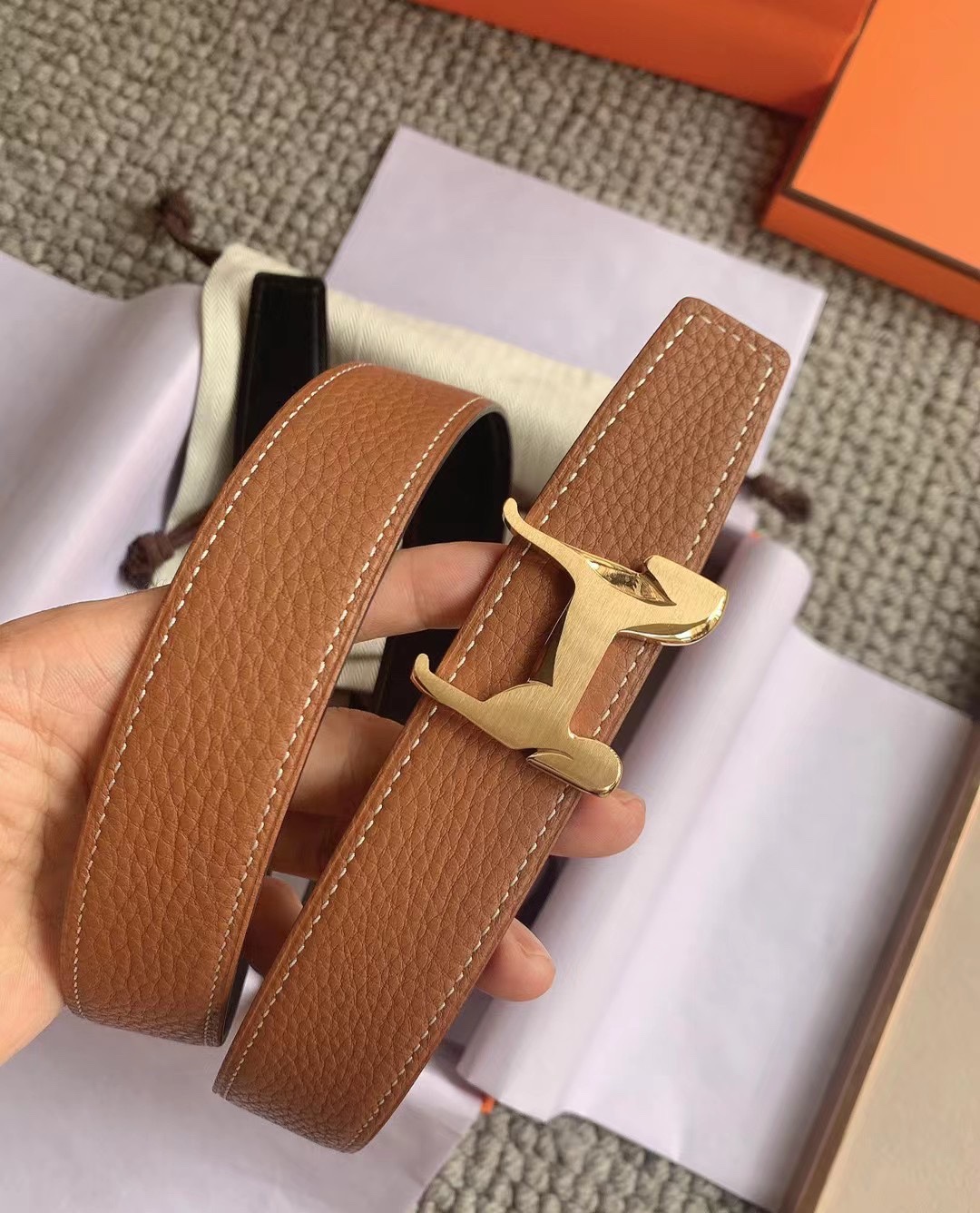 High quality, simple and refined women's waist belt 3 pcs add : 18859952090 if you need size guide