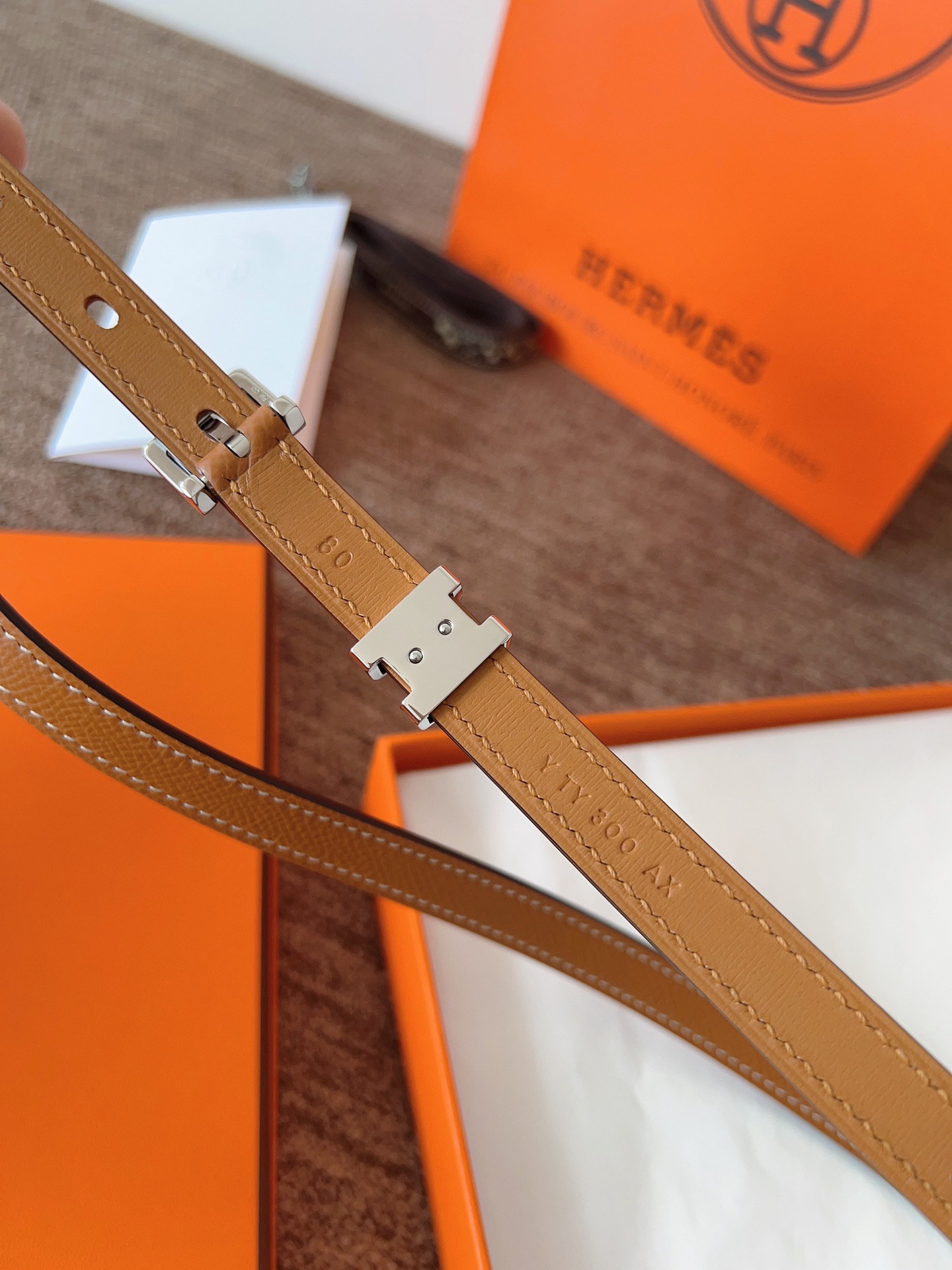 High quality, simple and refined women's waist belt 3 pcs add : 18859952090 if you need size guide