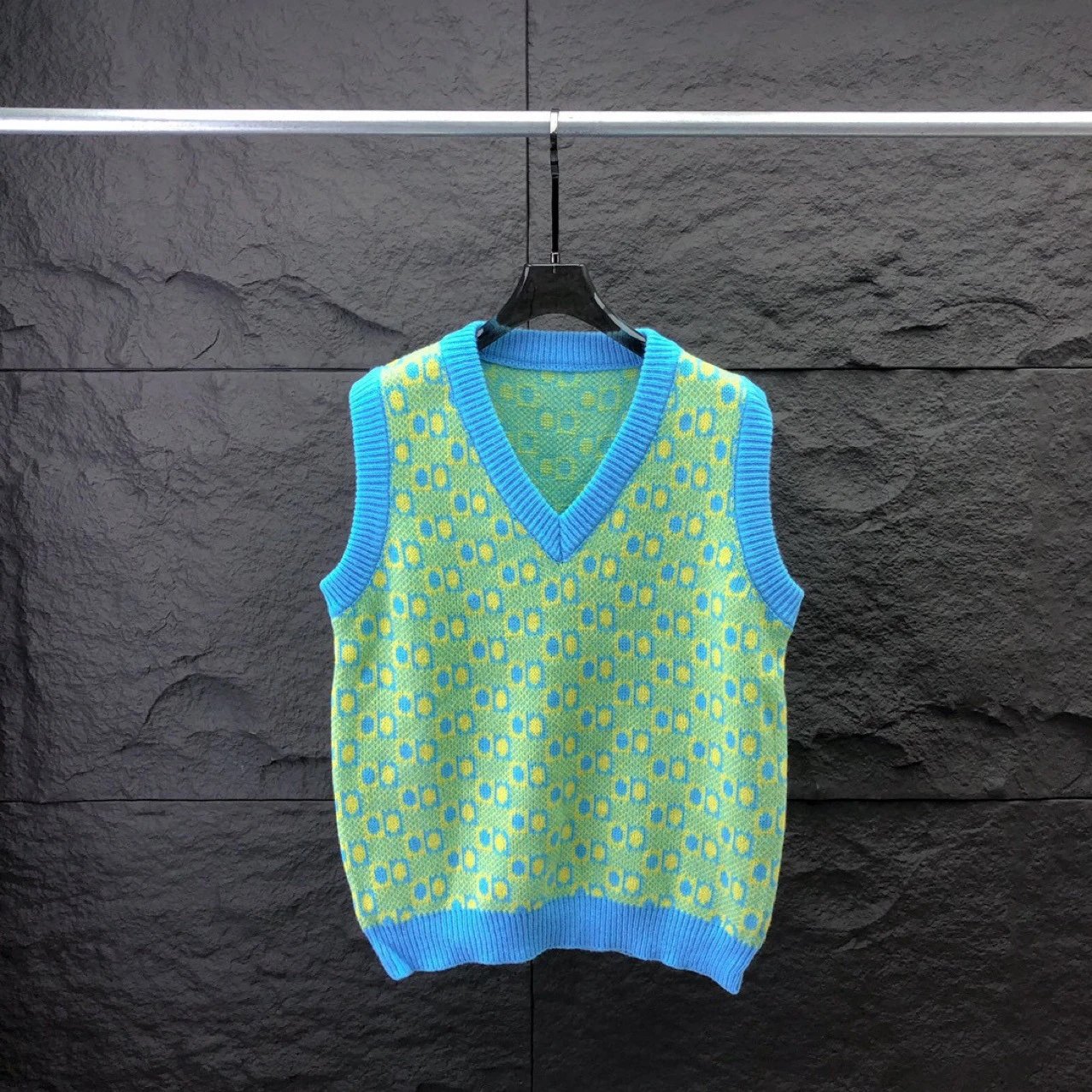 High quality short sleeved stand up collar knitted sweater, please add : 18030258501 if you need size guide