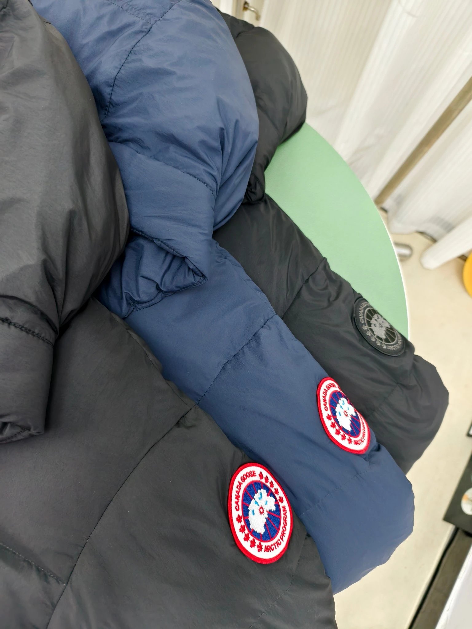 Winter hooded zipper down jacket