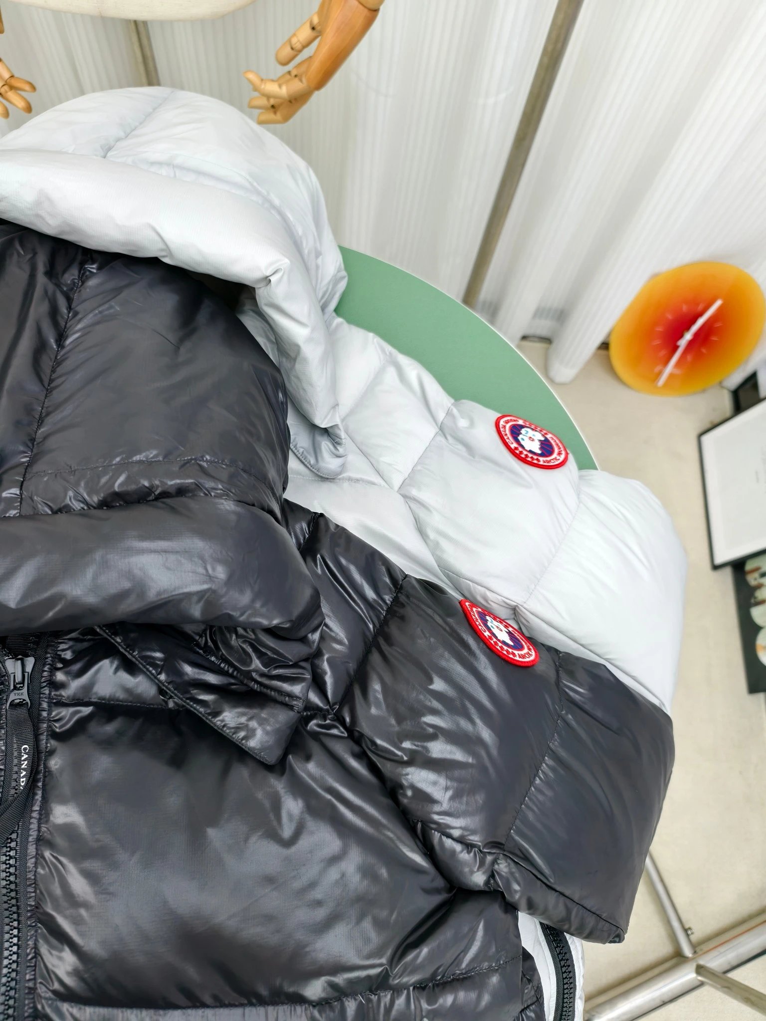 Winter hooded zipper down jacket