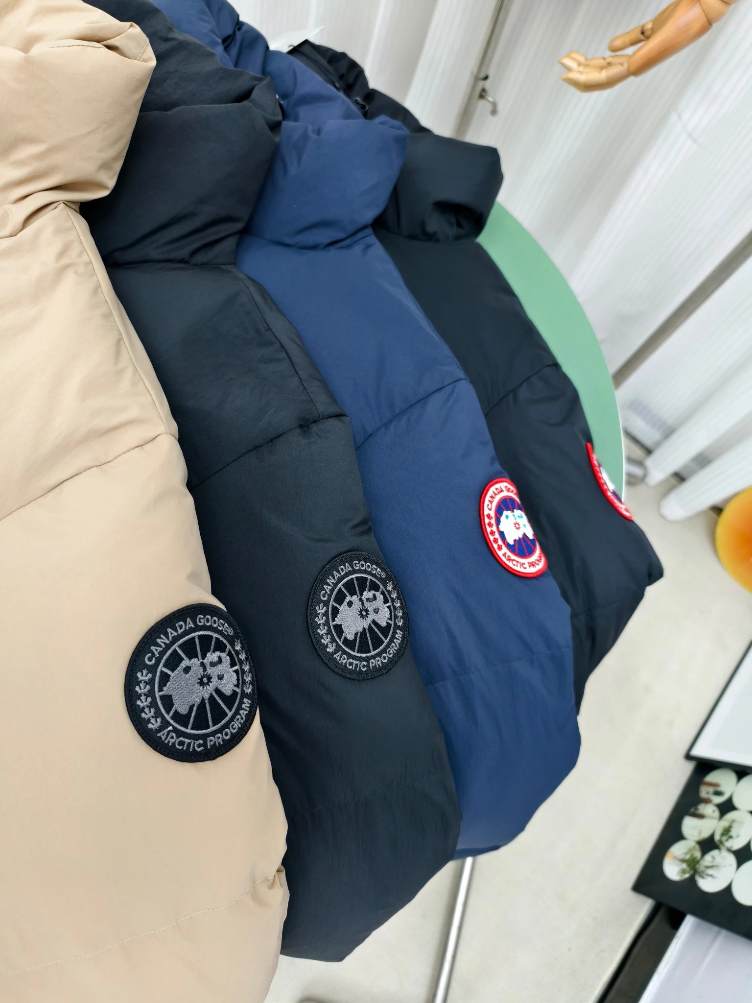 Winter stand up collar zipper down jacket