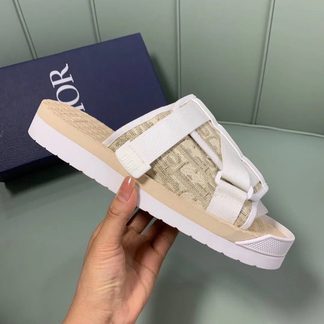 High quality men's slippers