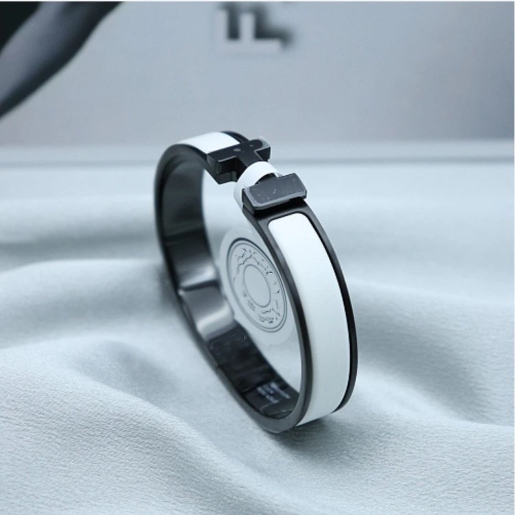 High quality enamel bracelet