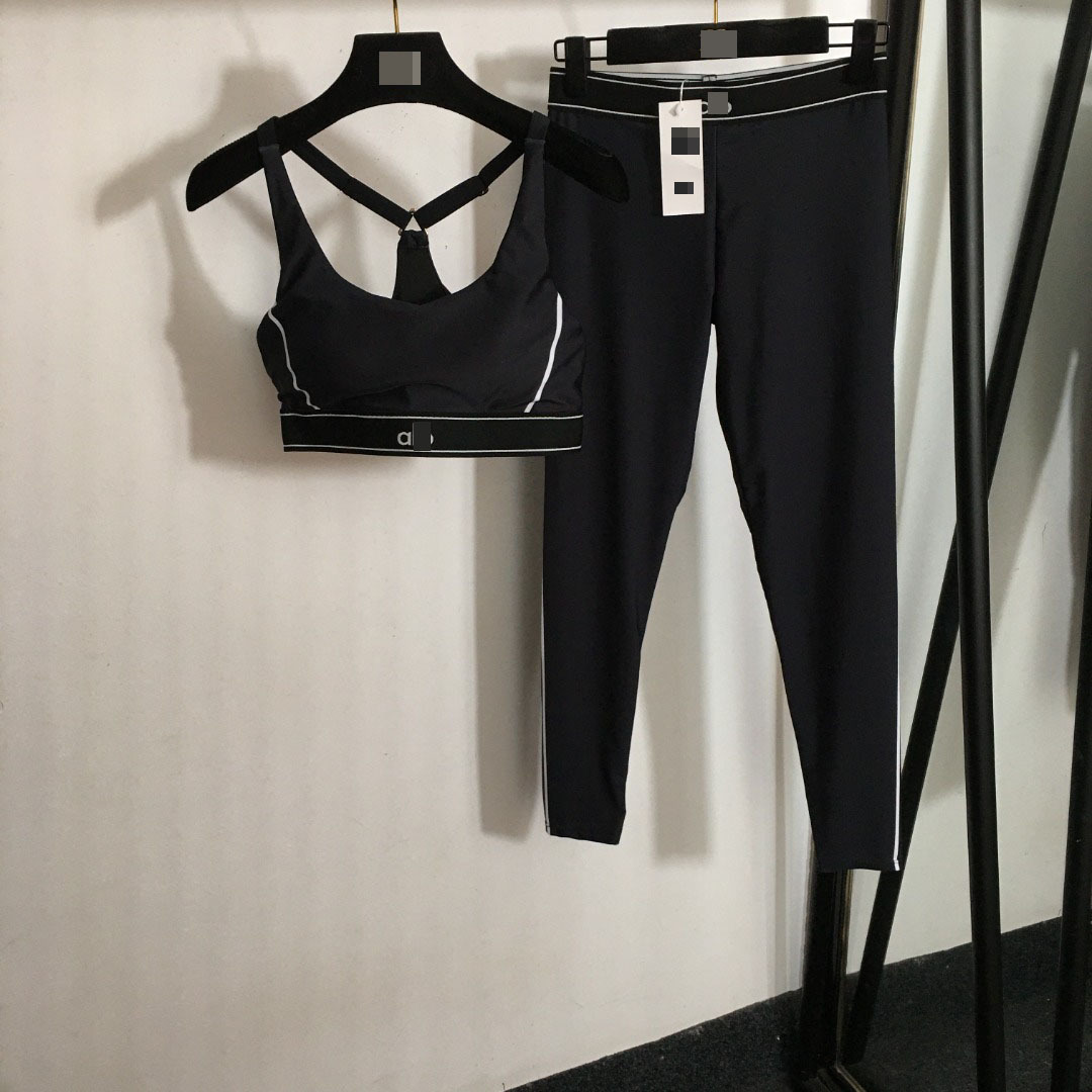High quality sports high waist and hip lifting yoga pants set, please add : 18859952090 if you need size guide