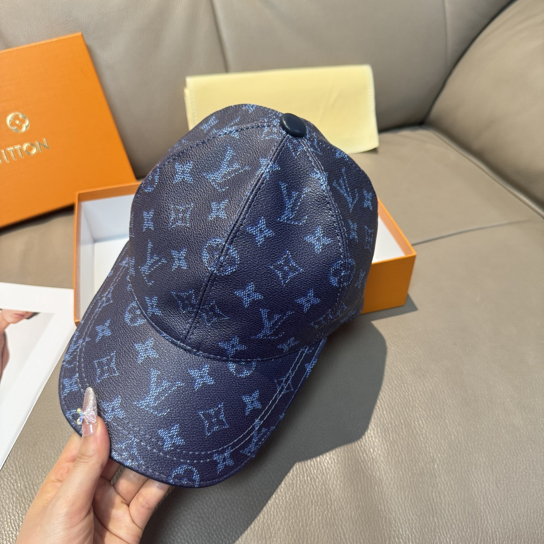 High quality and fashionable baseball cap new 5 pcs add : 18859952090 if you need size guide
