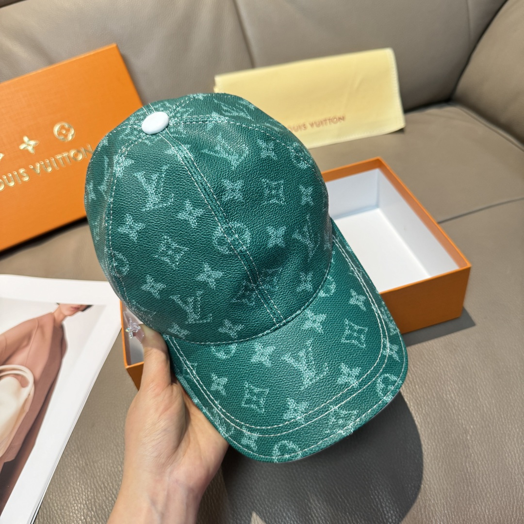 High quality and fashionable baseball cap new 5 pcs add : 18859952090 if you need size guide