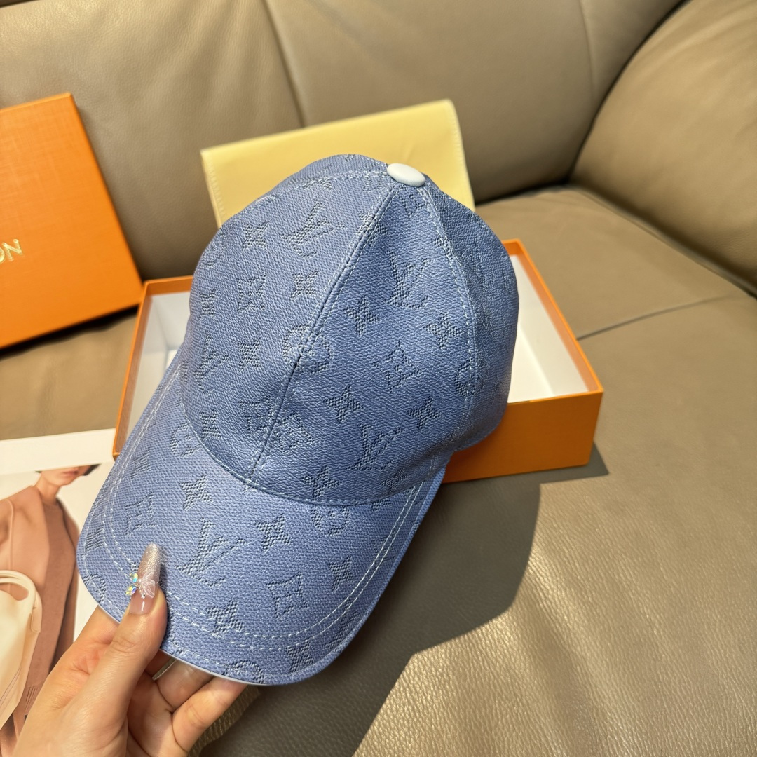 High quality and fashionable baseball cap new 5 pcs add : 18859952090 if you need size guide
