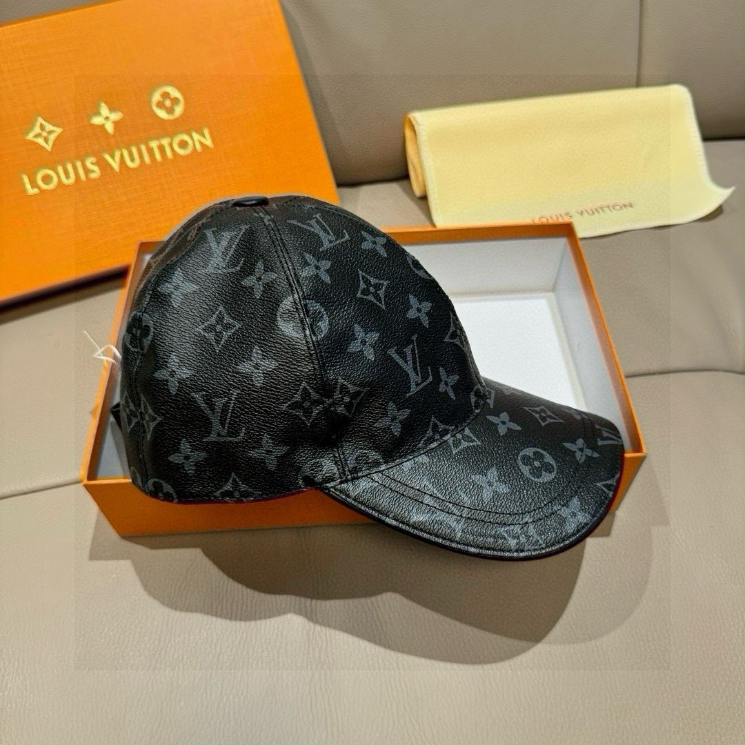 High quality and fashionable baseball cap new 5 pcs add : 18859952090 if you need size guide