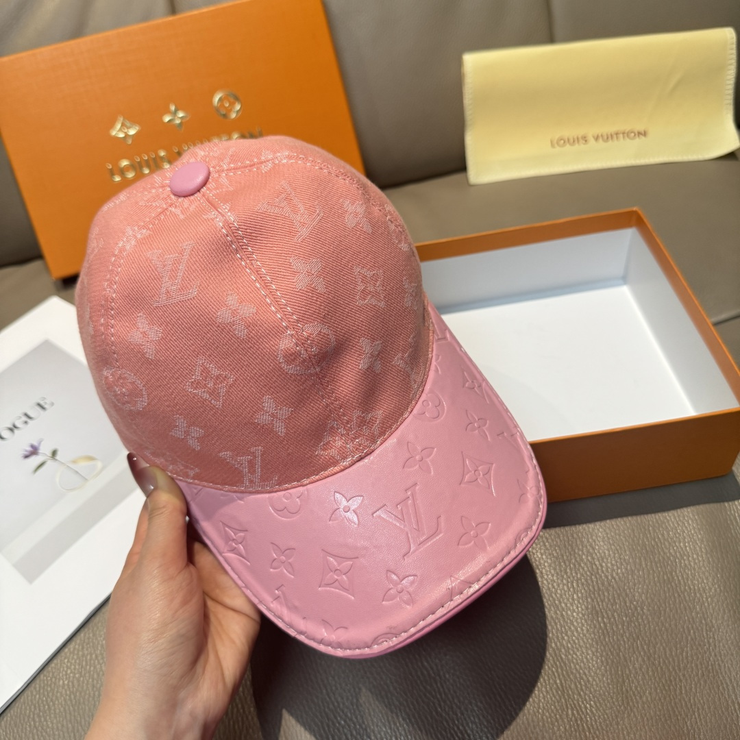 High quality and fashionable baseball cap new 5 pcs add : 18859952090 if you need size guide
