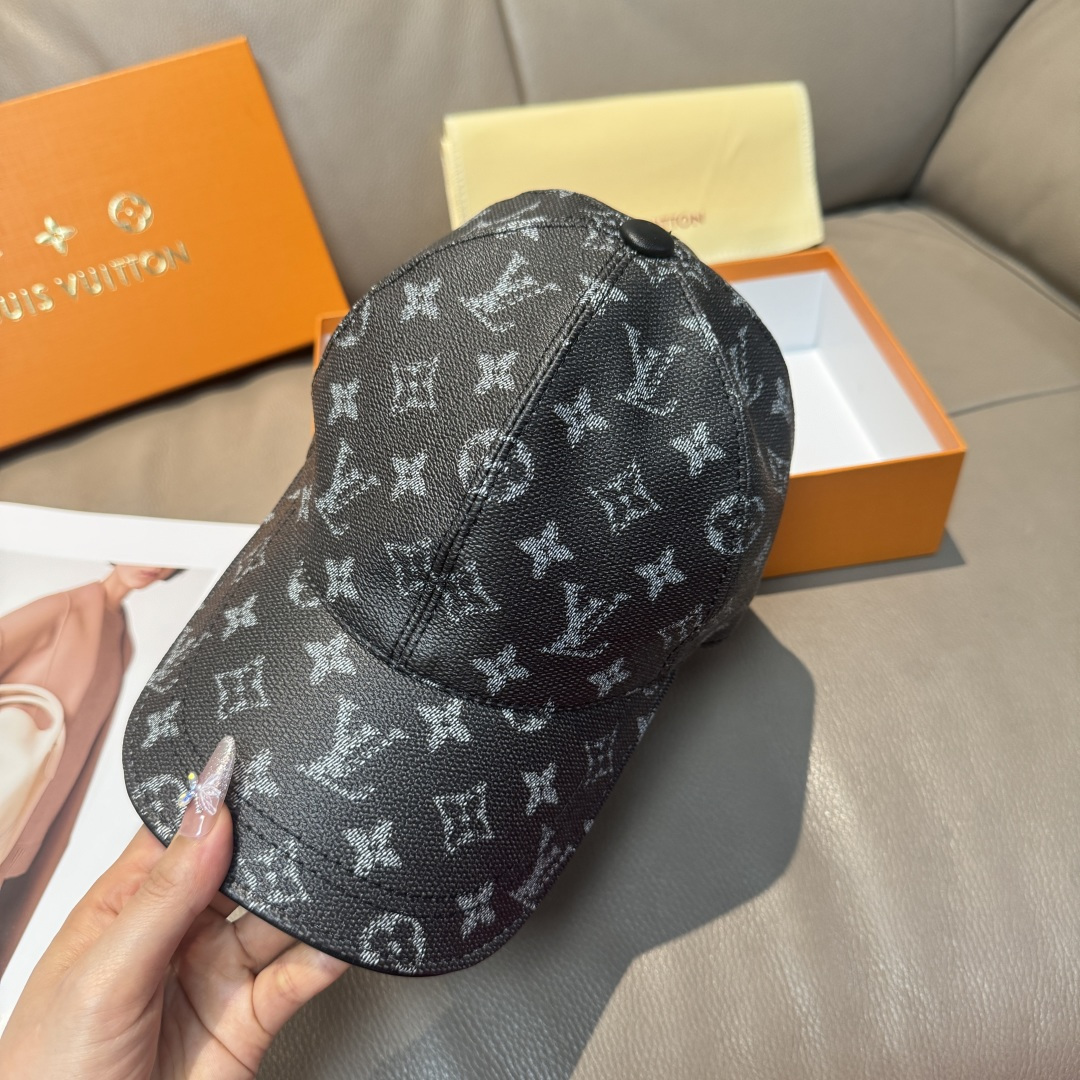 High quality and fashionable baseball cap new 5 pcs add : 18859952090 if you need size guide
