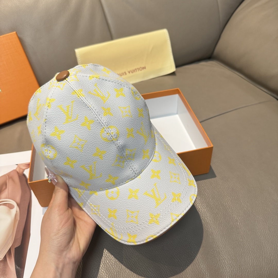 High quality and fashionable baseball cap new 5 pcs add : 18859952090 if you need size guide