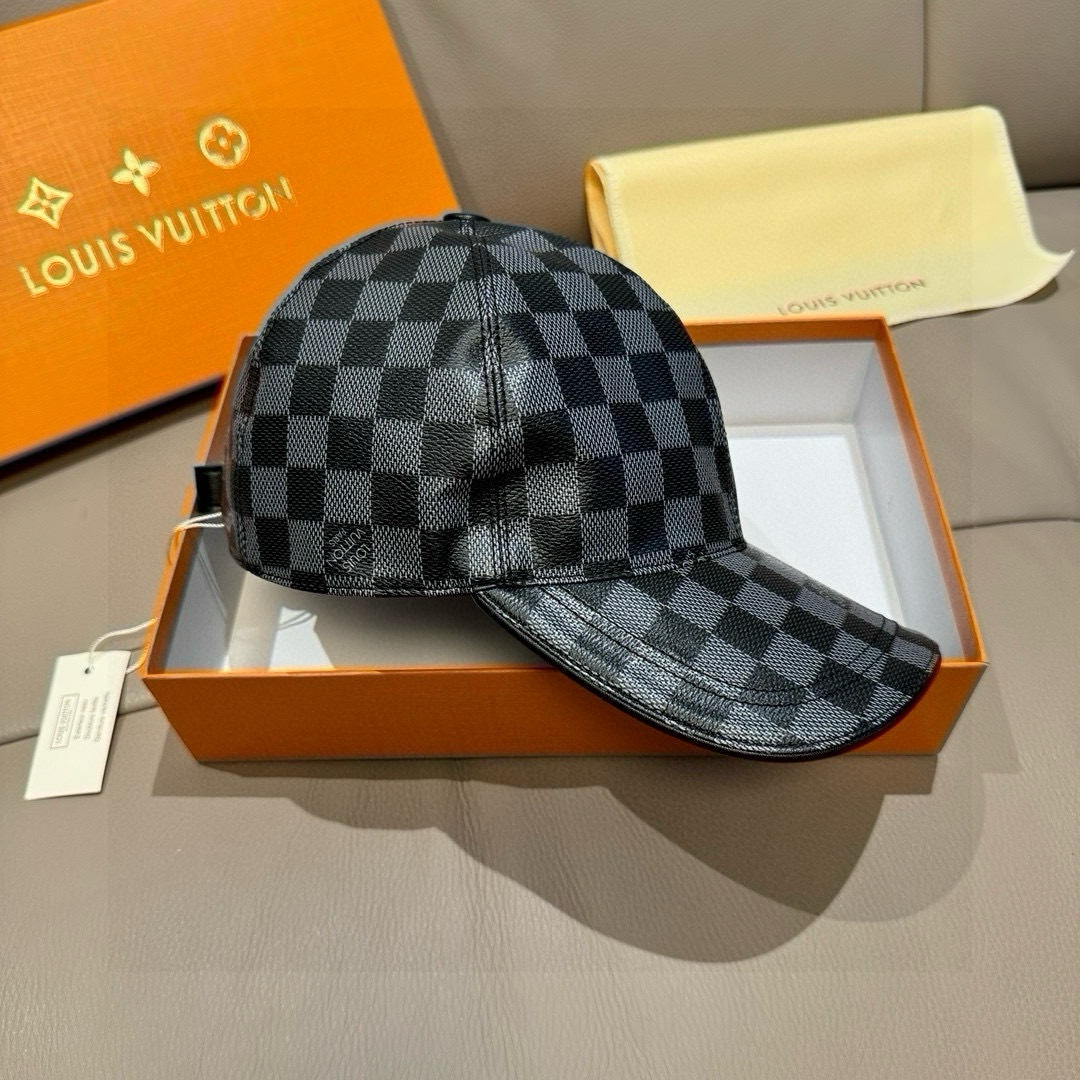 High quality and fashionable baseball cap new 5 pcs add : 18859952090 if you need size guide