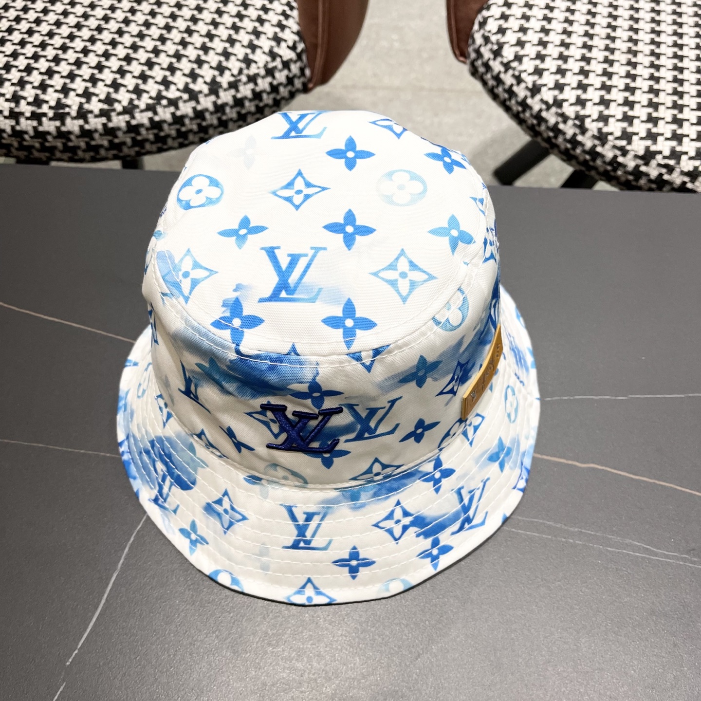 High quality and fashionable sunshade fisherman hat 2 pcs add : 18859952090 if you need size guide