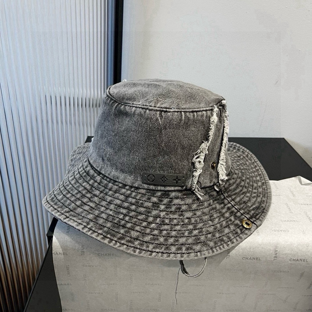 High quality and fashionable sunshade fisherman hat 2 pcs add : 18859952090 if you need size guide