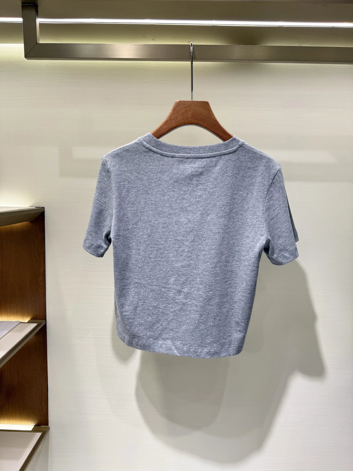 High quality women's chain printed short sleeves, please add : 18859952090 if you need size guidance