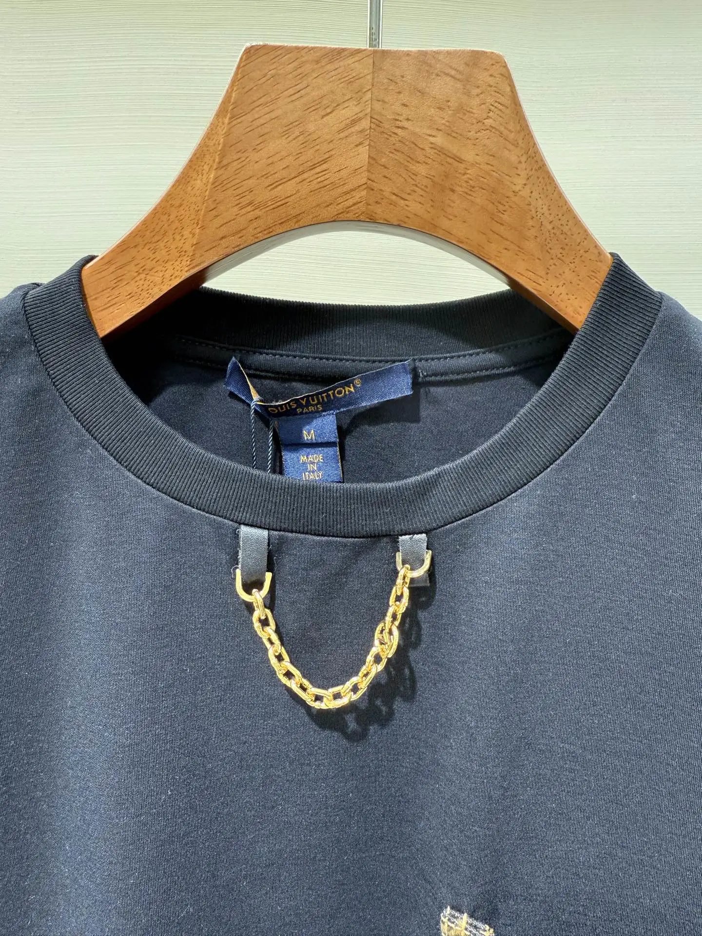 High quality women's chain printed short sleeves, please add : 18859952090 if you need size guidance