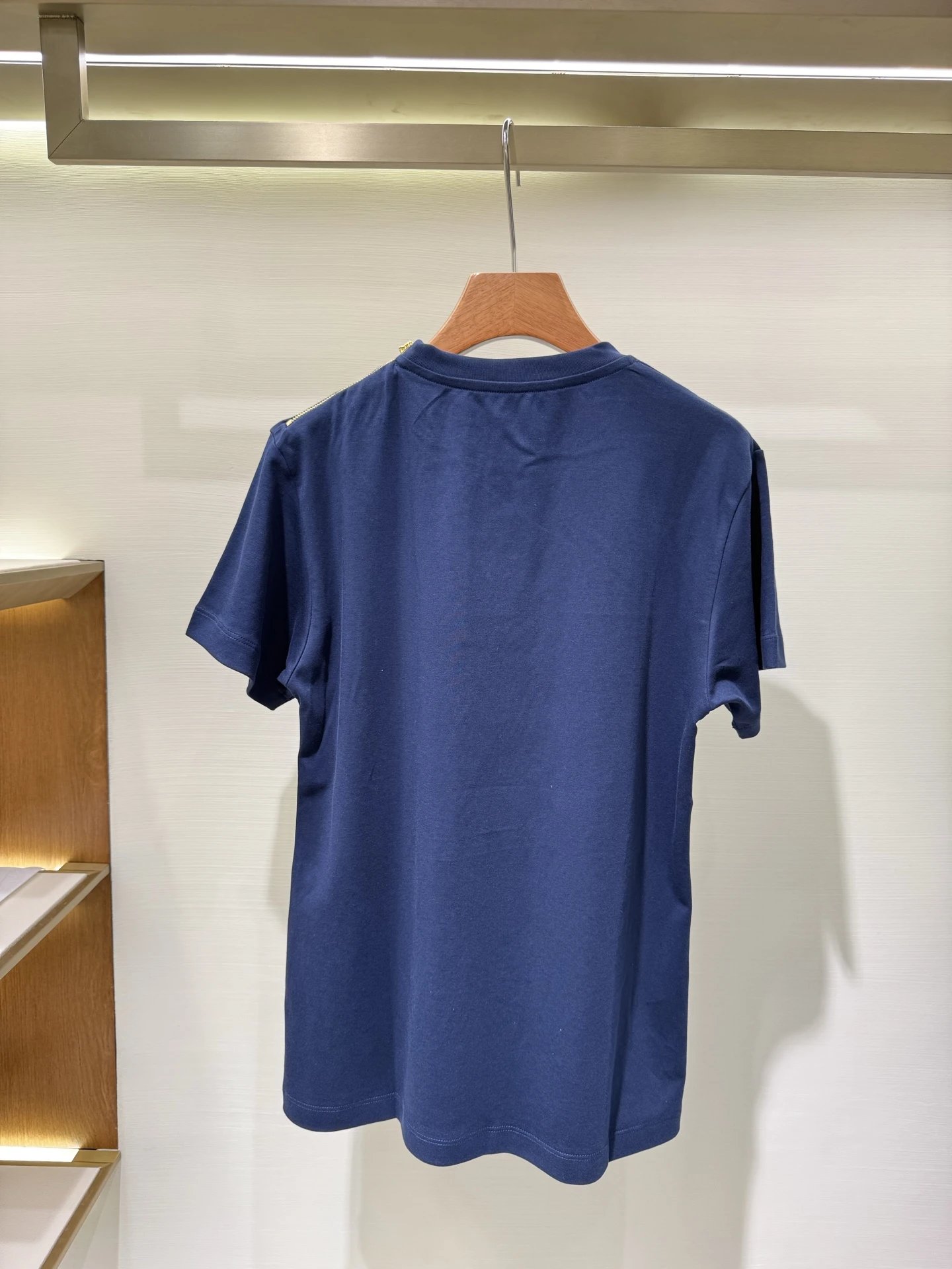 High quality women's chain printed short sleeves, please add : 18859952090 if you need size guidance