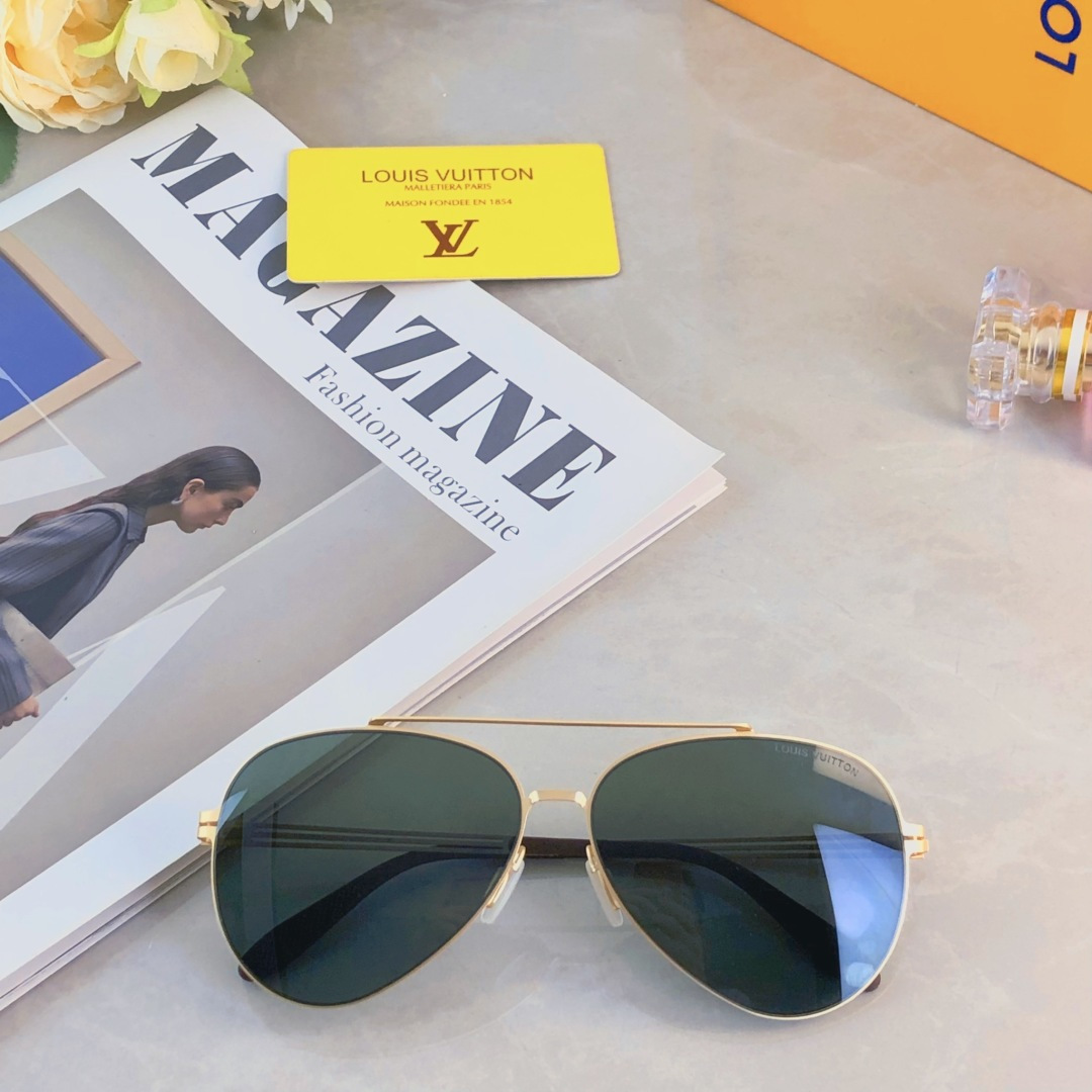 High quality temperament sunscreen sunglasses 4pcs add : 18030258501 if you need size guide
