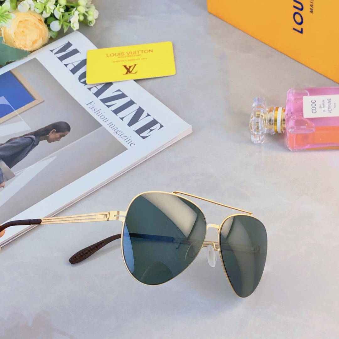 High quality temperament sunscreen sunglasses 4pcs add : 18030258501 if you need size guide