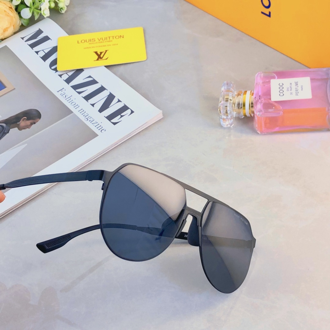 High quality temperament sunscreen sunglasses 4pcs add : 18030258501 if you need size guide