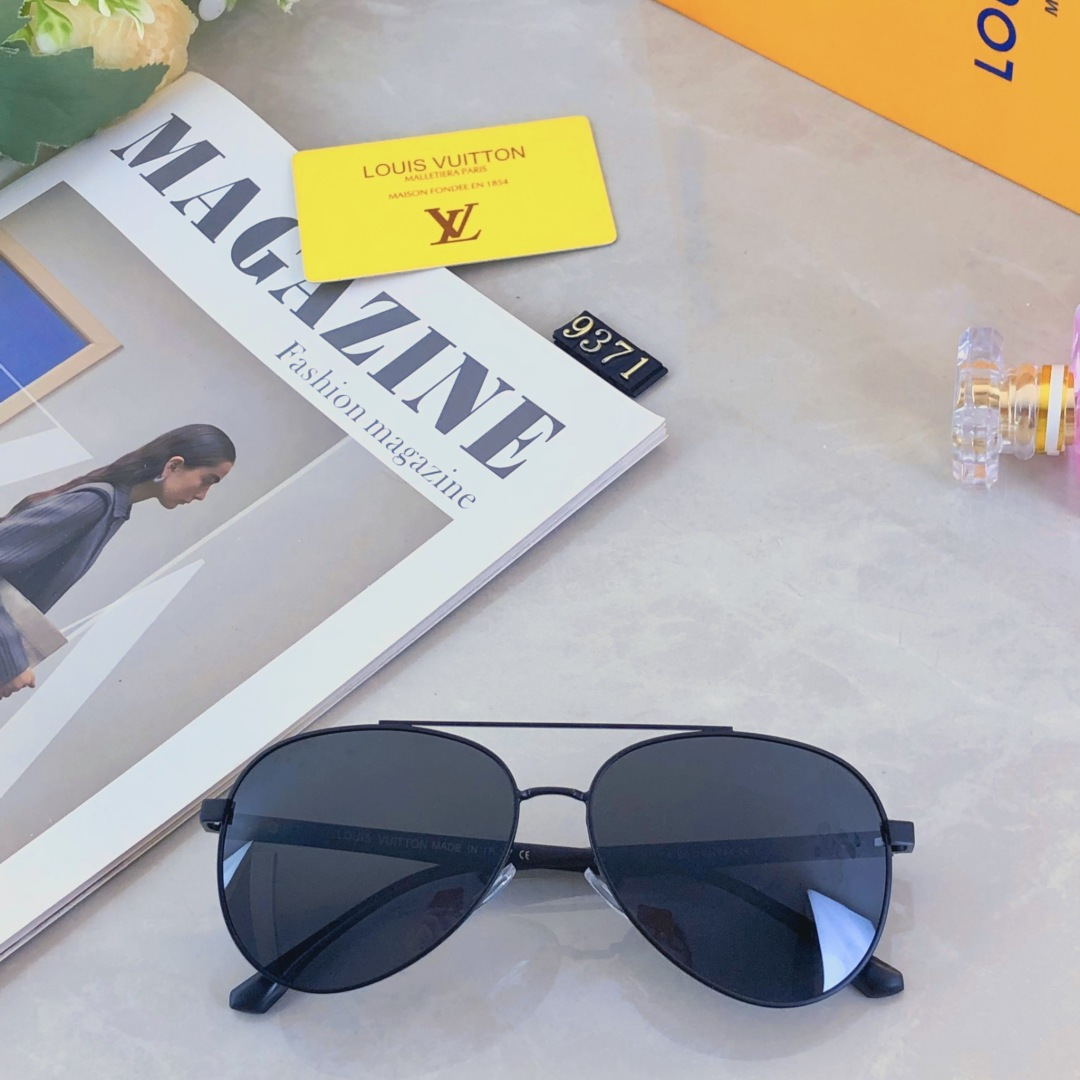 High quality temperament sunscreen sunglasses 1 pls add : 18030258501 if you need size guide