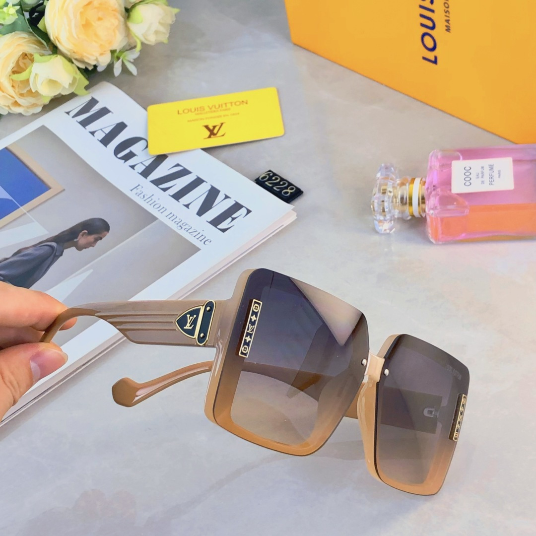 High quality temperament sunscreen sunglasses 1 pls add : 18030258501 if you need size guide