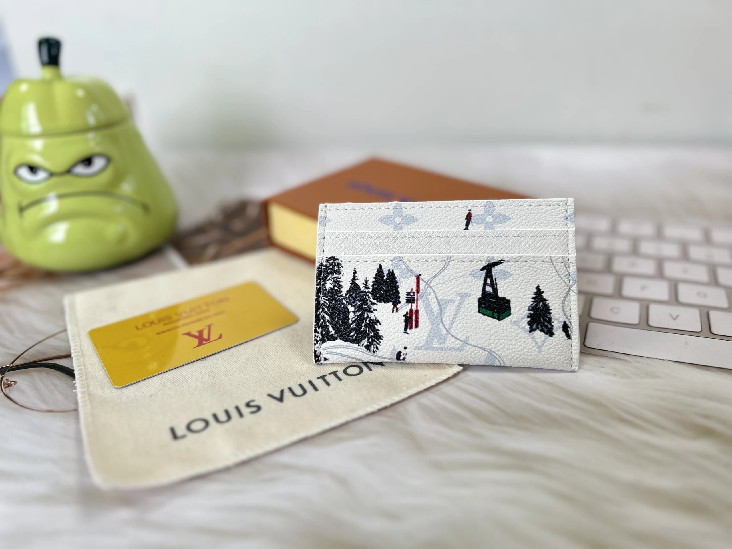High quality new printed card bag pls add : 18859952090 if you need size guide