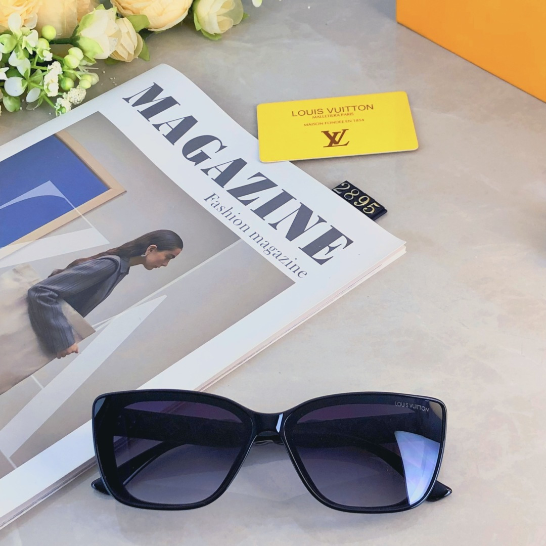 High quality temperament sunscreen sunglasses 2 pcs add : 18030258501 if you need size guide