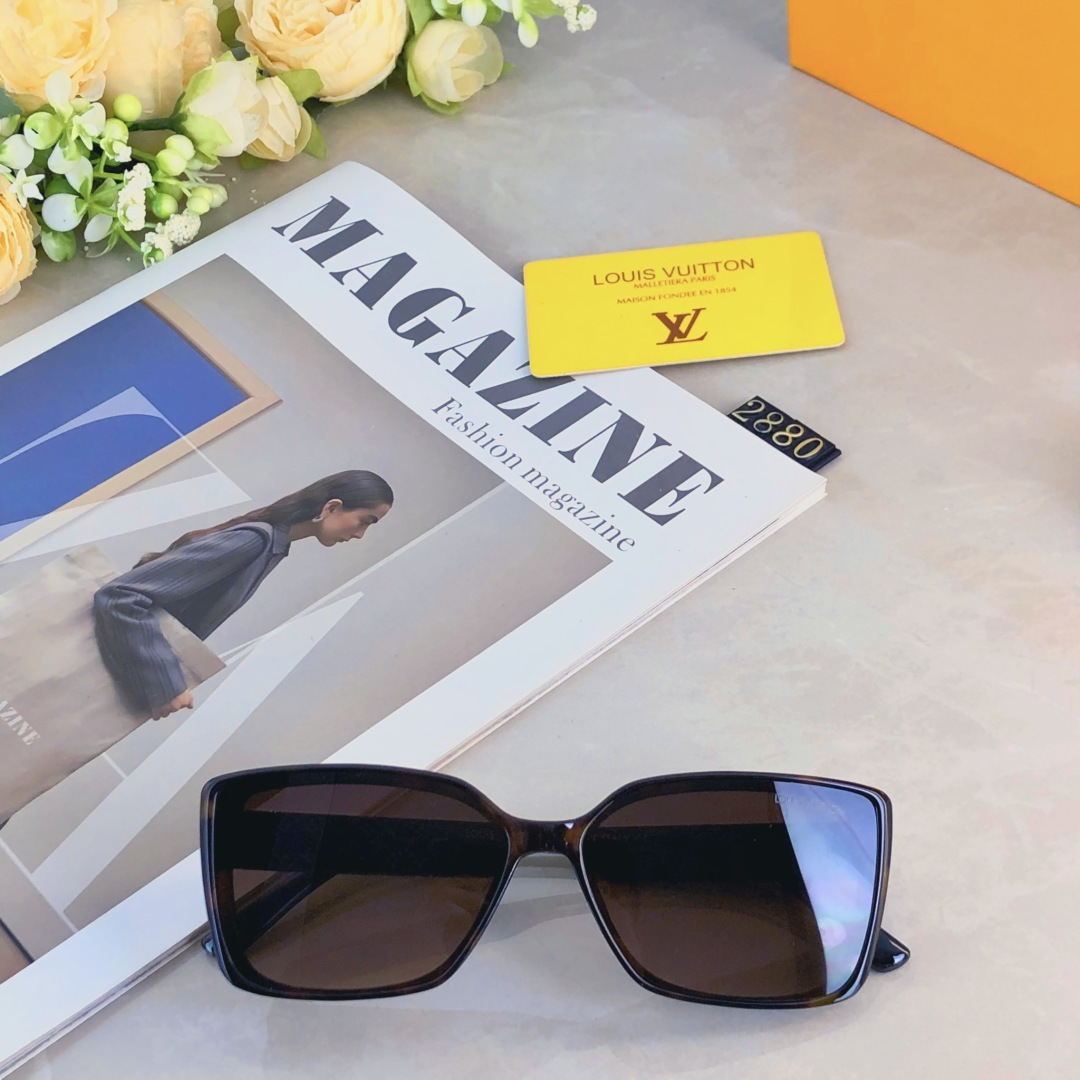 High quality temperament sunscreen sunglasses 2 pcs add : 18030258501 if you need size guide
