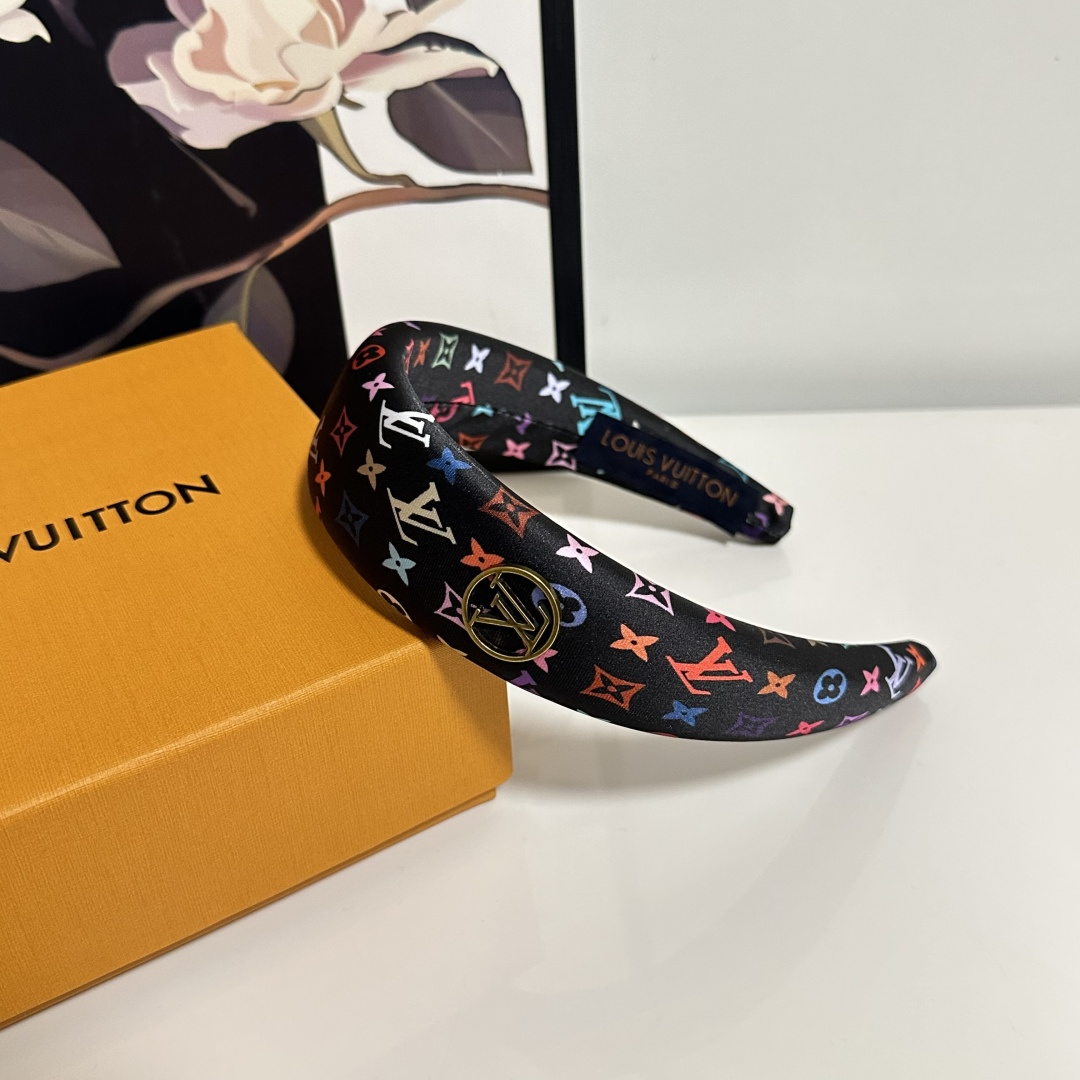 High quality fashionable and versatile headband, please add : 18859952090 if you need size guide