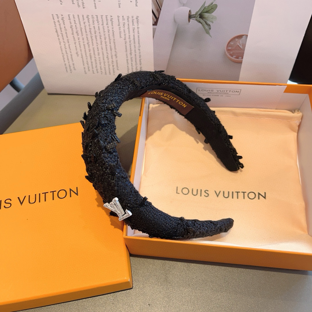 High quality fashionable and versatile headband, please add : 18859952090 if you need size guide