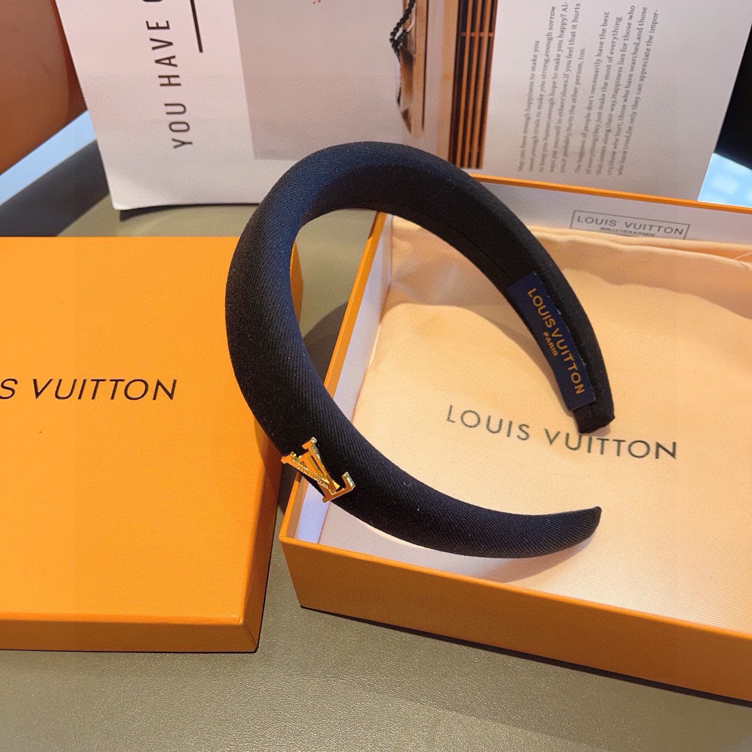 High quality fashionable and versatile headband, please add : 18859952090 if you need size guide