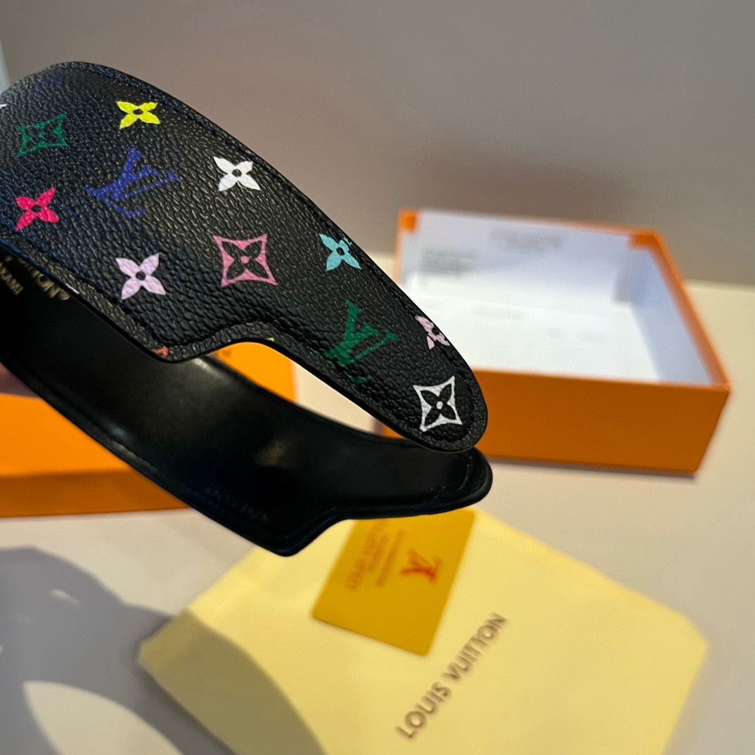 High quality fashionable and versatile headband, please add : 18859952090 if you need size guide
