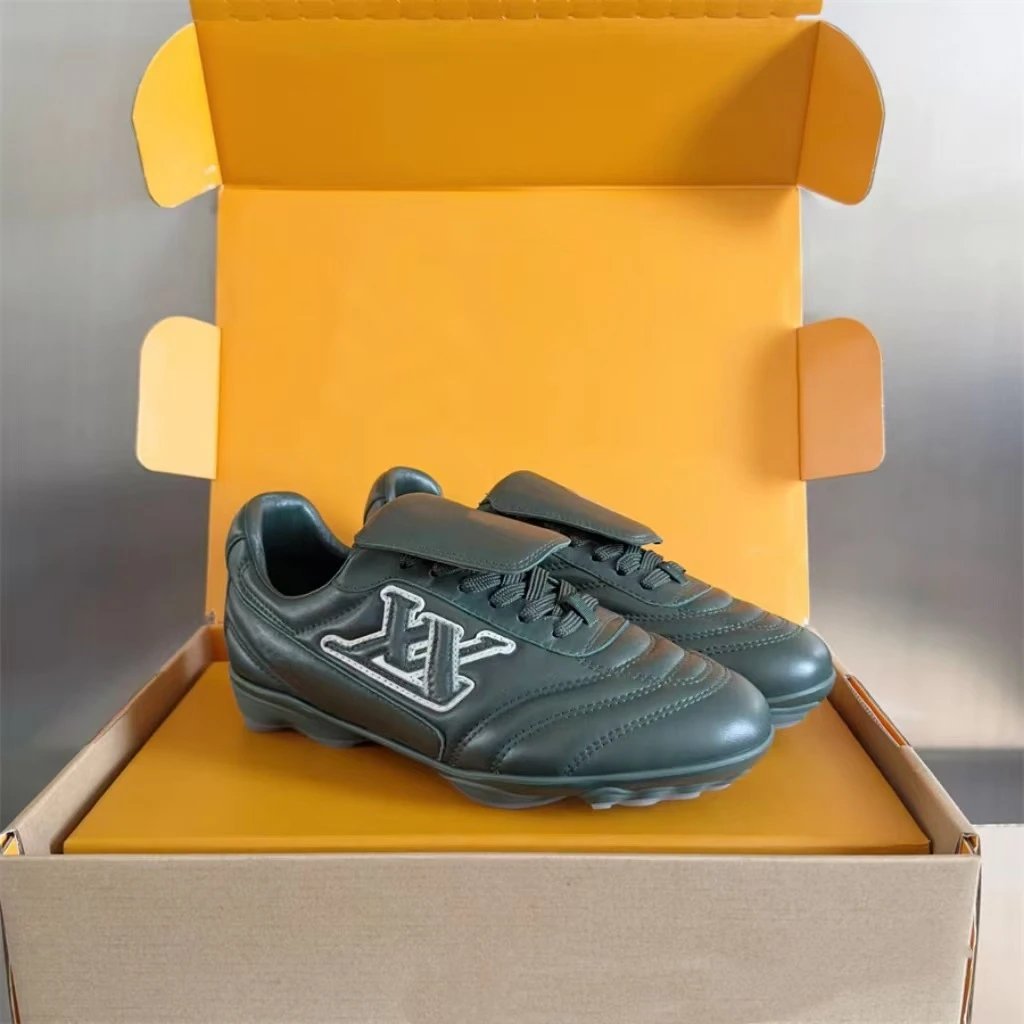 High quality sheepskin football shoes+: 18859952090 if you need size guide