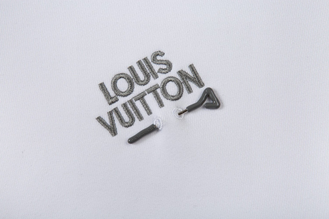 High quality fashion embroidered graffiti hoodie 1 pls add : 18859952090 if you need size guide