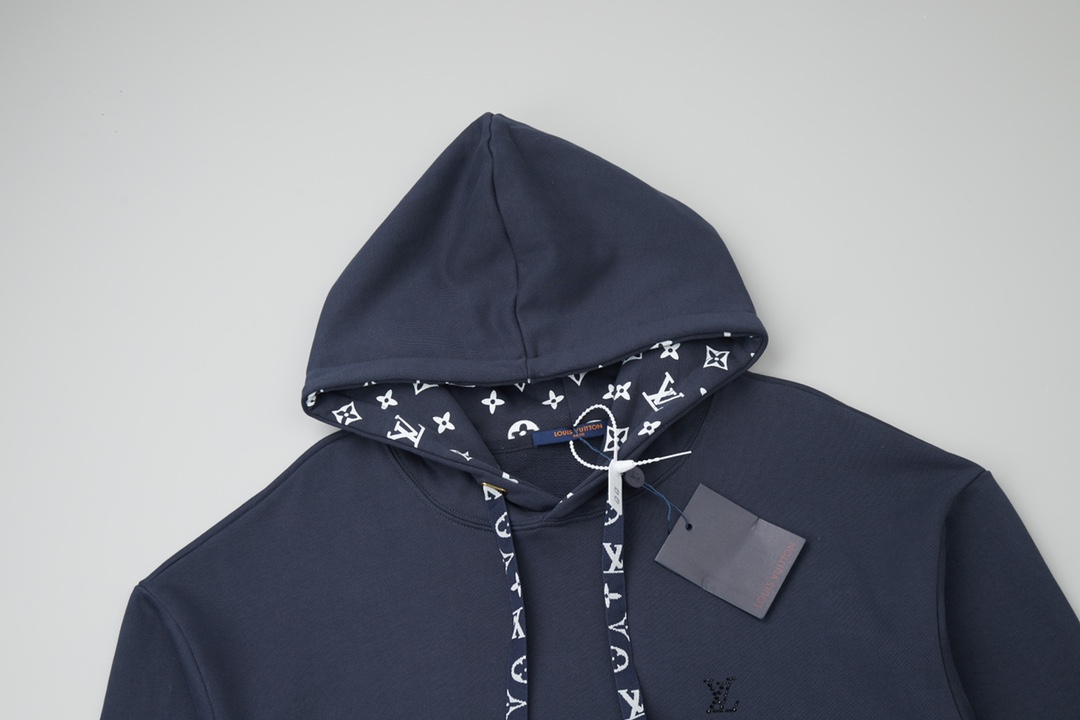 High quality fashion embroidered graffiti hoodie 1 pls add : 18859952090 if you need size guide