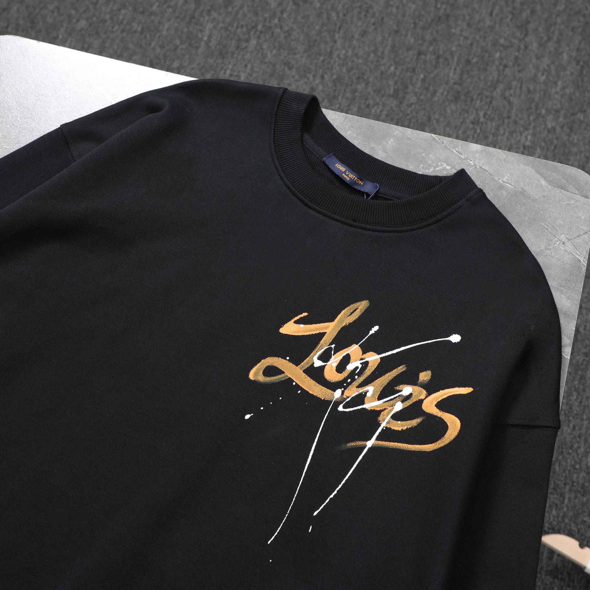 High quality fashion embroidered graffiti hoodie 1 pls add : 18859952090 if you need size guide