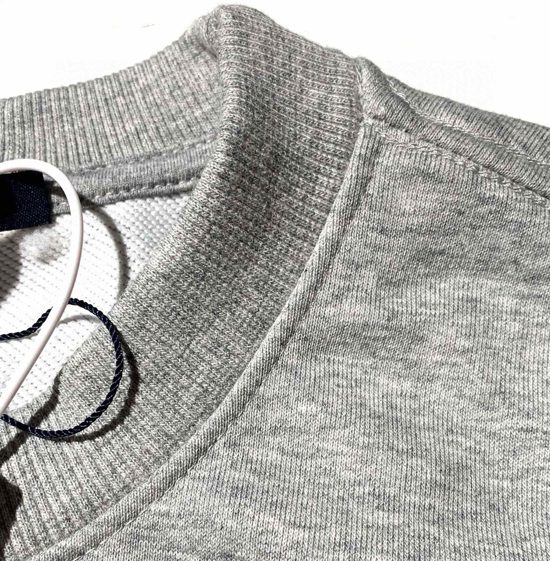 High quality minimalist letter printed round neck looped hoodie 1 pls add : 18030258501 if you need size guide