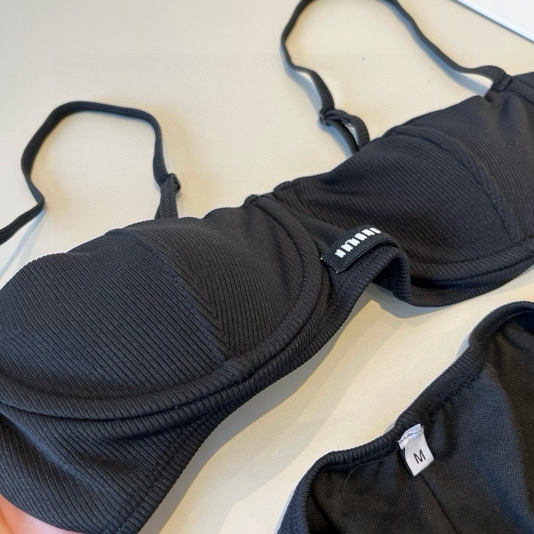 High quality bikini set 2pls add : 18030258501 if you need size guide