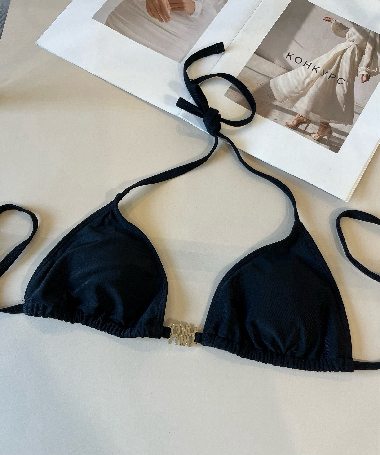 High quality bikini set 2pls add : 18030258501 if you need size guide