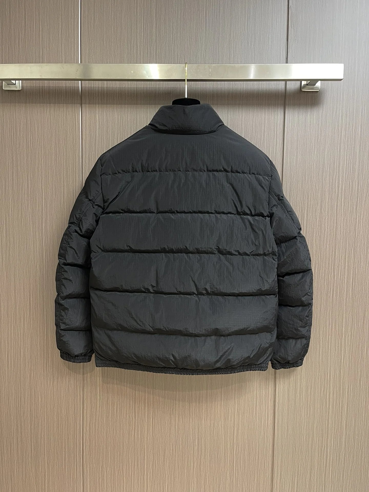 Short casual down jacket
