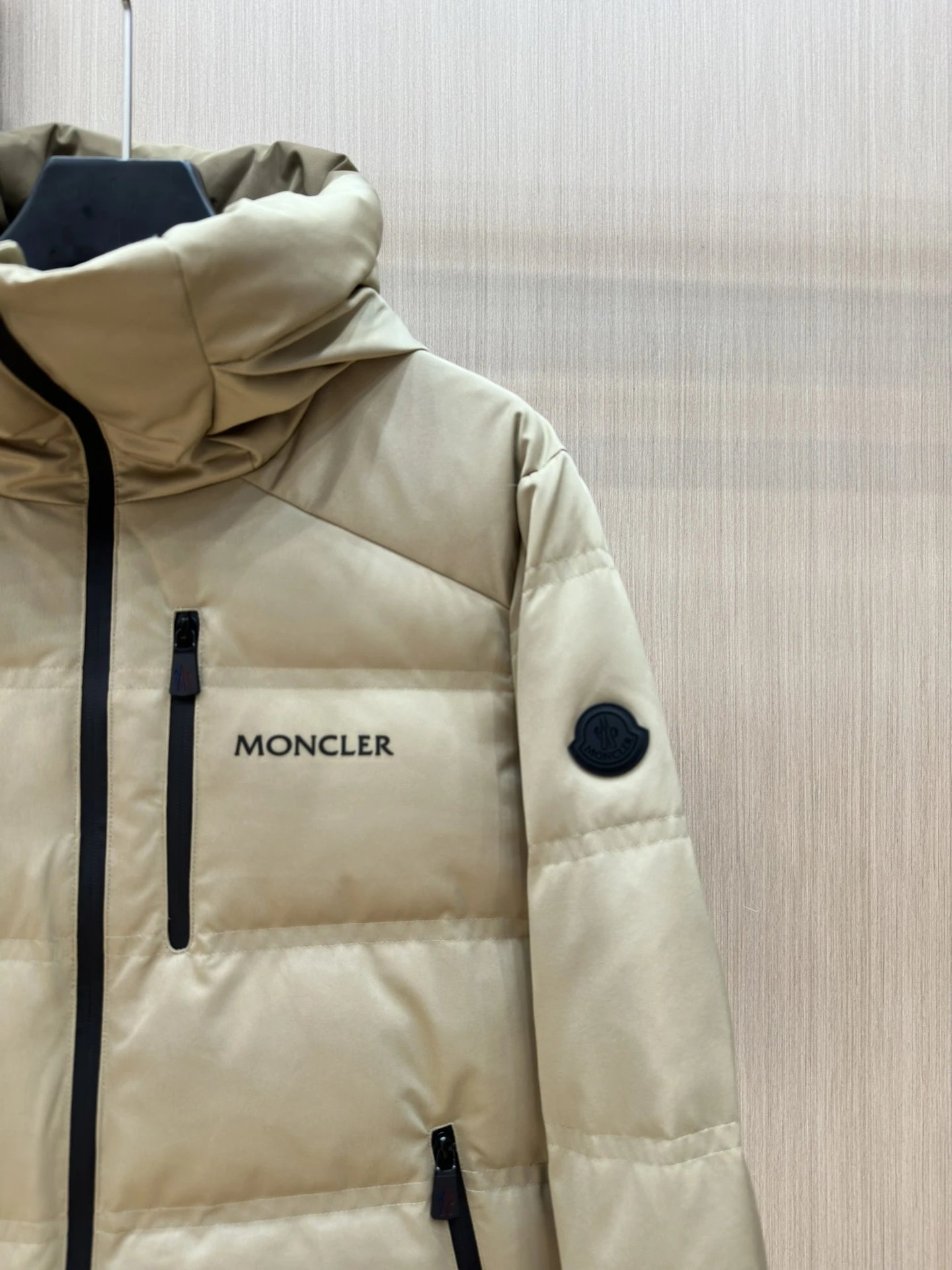 Short casual down jacket