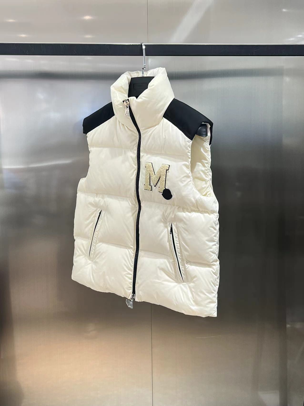 OWN - Casual vest 1