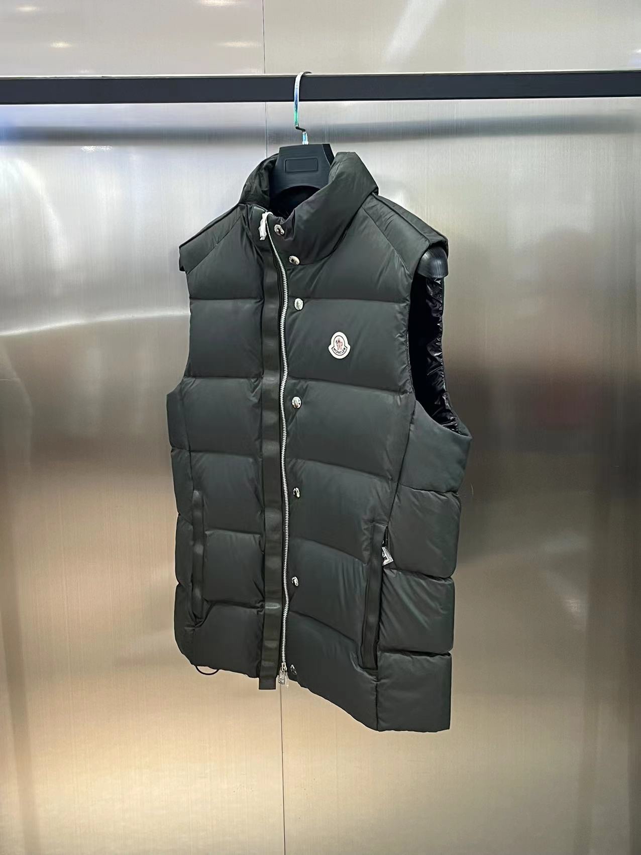 OWN - Casual vest 1