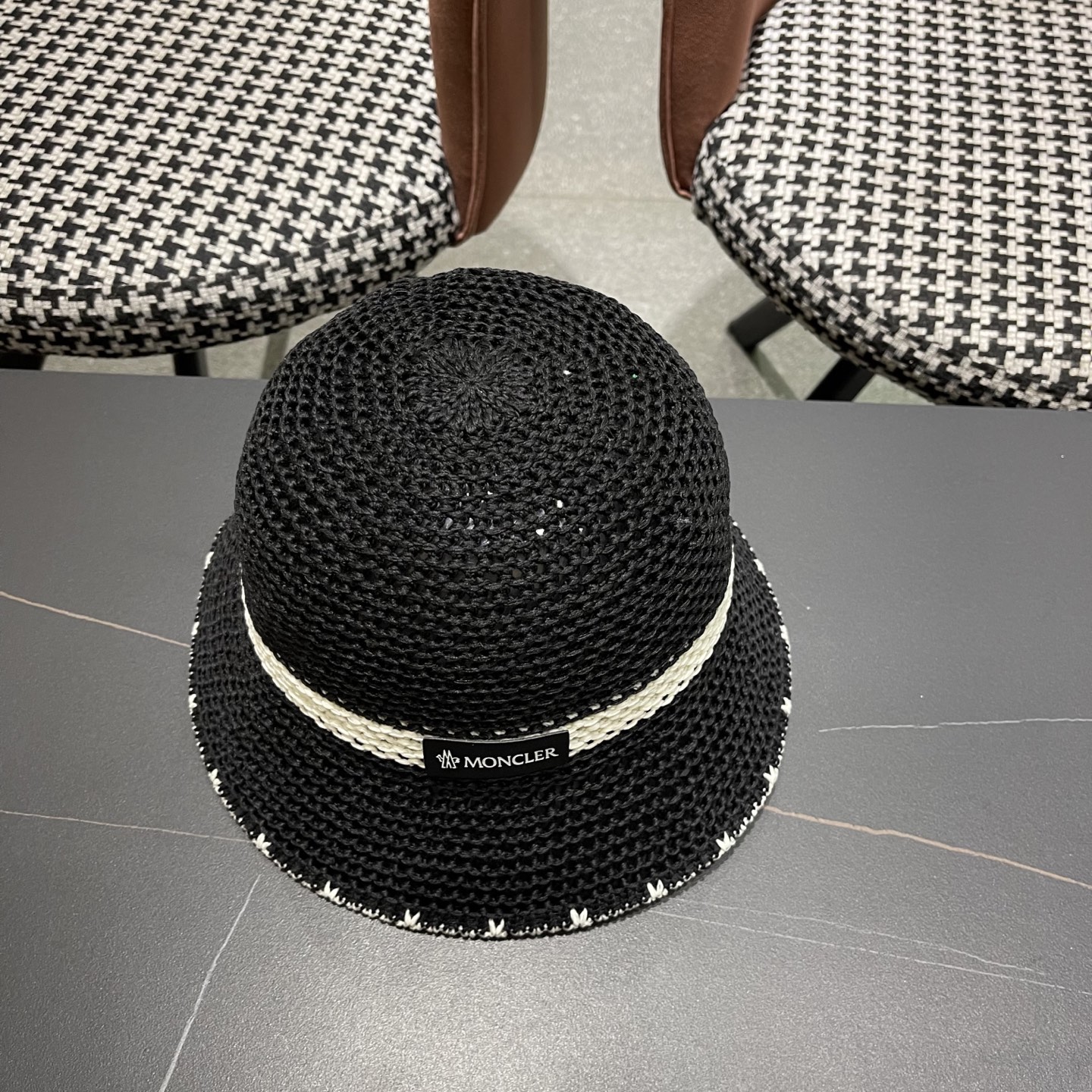 High quality and fashionable sunshade fisherman hat, please add : 18859952090 if you need size guidance