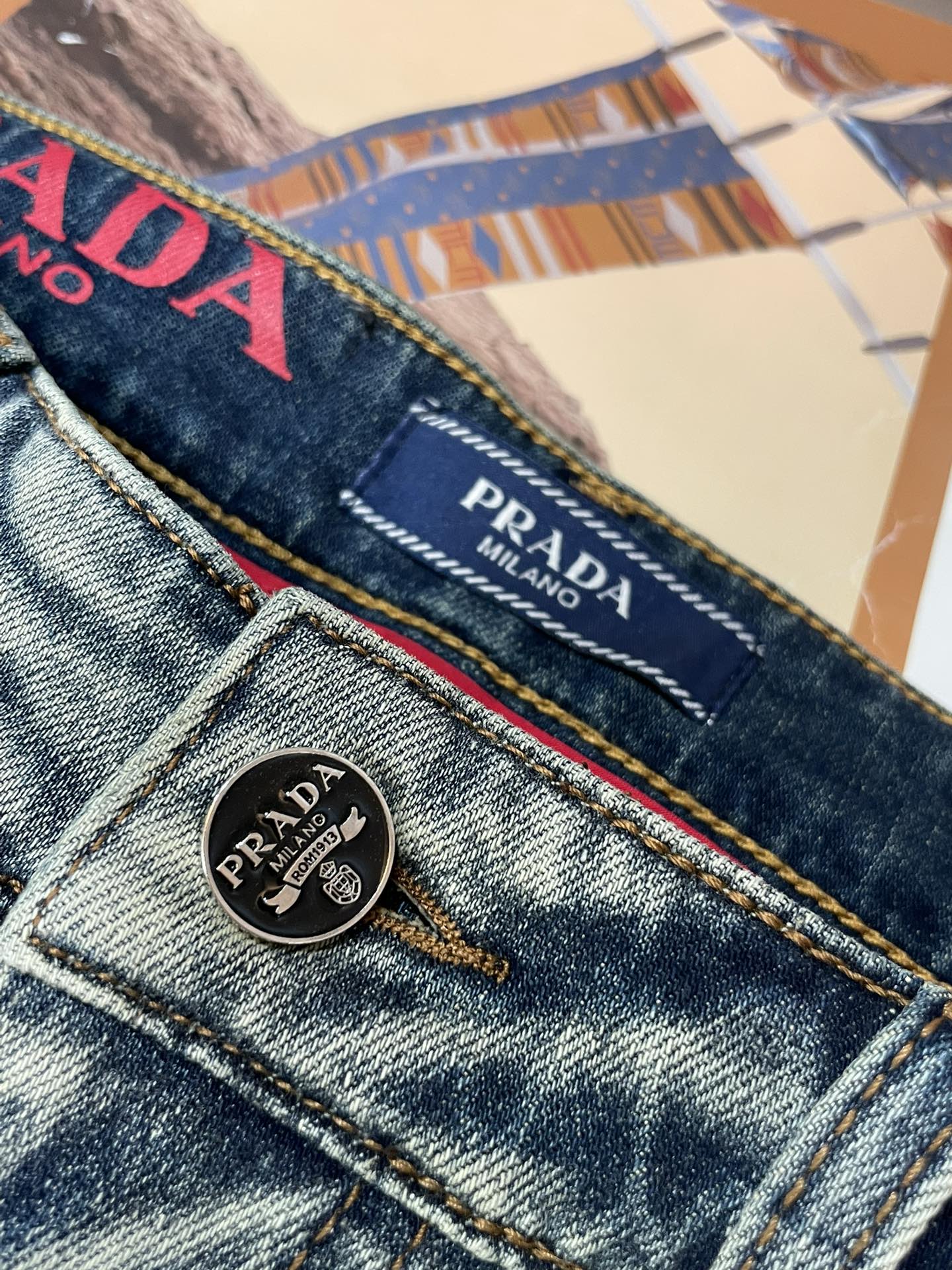 Prad 专柜最新同款牛仔裤